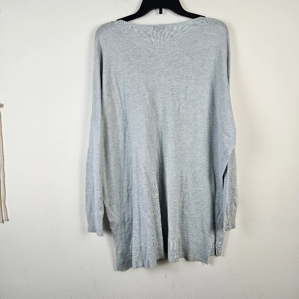 Torrid V-neck light Pullover Sweater Size 3/3X